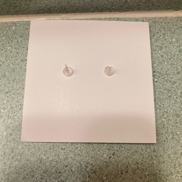 Brand new - never worn Elle & Lou black pierced earrings - studs - Picture 3 of 3